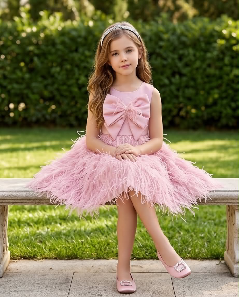 Princess Feather Dress | Εντυπωσιακό φόρεμα με φτερά και τούλι