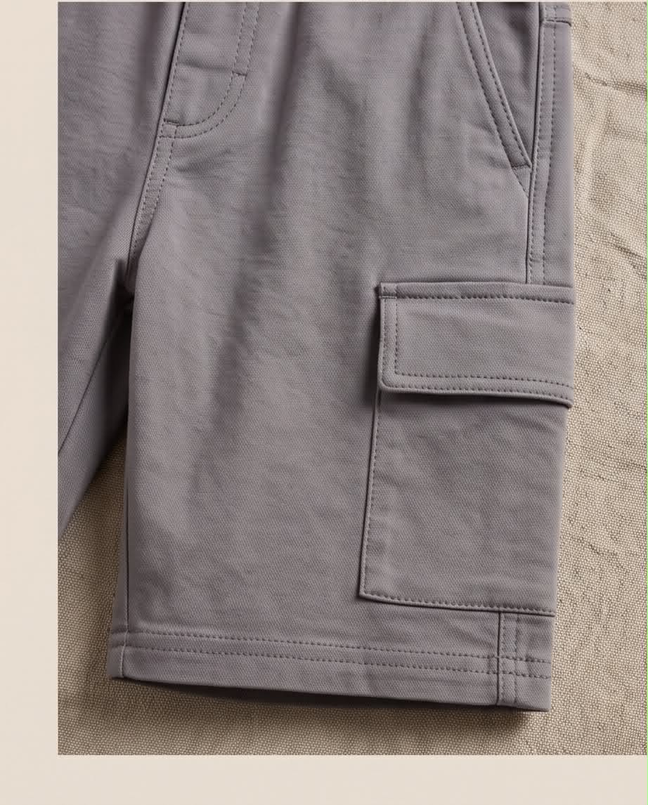 Urban Grey Cargo | Καθημερινό σετ με γκρι μπλούζα & βερμούδα